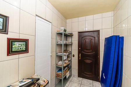 Casa à venda com 250m², 4 quartos e sem vaga Casa à venda com 250m², 4 quartos e sem vagaCasa 1º andar - Quarto extra reversível