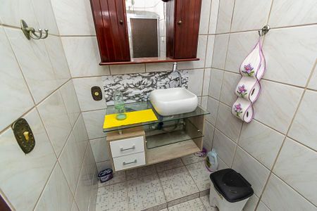 Casa à venda com 250m², 4 quartos e sem vaga Casa à venda com 250m², 4 quartos e sem vagaCasa 1º andar - Banheiro da Suíte 1