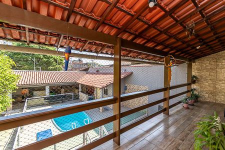 Casa à venda com 250m², 4 quartos e sem vaga Casa à venda com 250m², 4 quartos e sem vagaCasa 2º andar - Varanda