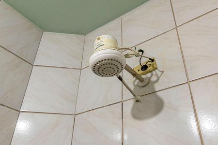 Casa à venda com 250m², 4 quartos e sem vaga Casa à venda com 250m², 4 quartos e sem vagaCasa 1º andar - Banheiro da Suíte 1
