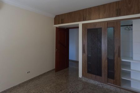 Apartamento para alugar com 211m², 3 quartos e 2 vagasQuarto 2