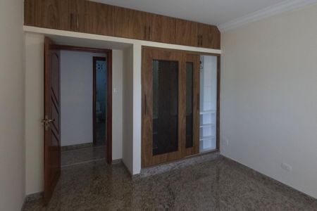 Apartamento para alugar com 211m², 3 quartos e 2 vagasQuarto 2