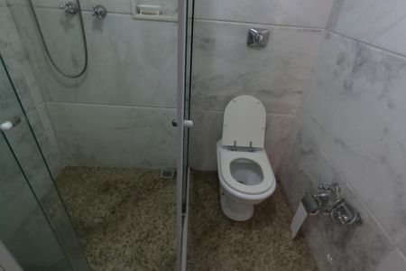 Apartamento para alugar com 211m², 3 quartos e 2 vagasBnaheiro 1