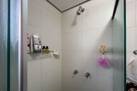 Apartamento à venda com 67m², 2 quartos e 1 vaga Apartamento à venda com 67m², 2 quartos e 1 vagaBanheiro do quarto 1
