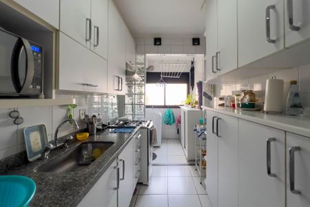 Apartamento à venda com 67m², 2 quartos e 1 vaga Apartamento à venda com 67m², 2 quartos e 1 vagaCozinha e área de serviço