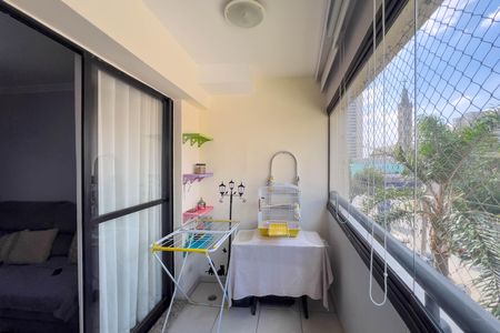 Apartamento à venda com 67m², 2 quartos e 1 vaga Apartamento à venda com 67m², 2 quartos e 1 vagaVaranda