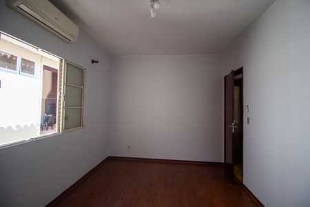 Casa para alugar com 160m², 3 quartos e 4 vagasSuíte