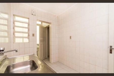 Cozinha de apartamento à venda com 2 quartos, 53m² em Floresta, Porto Alegre