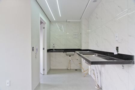 Apartamento à venda com 34m², 2 quartos e sem vaga Apartamento à venda com 34m², 2 quartos e sem vagaCozinha e Área de Serviço