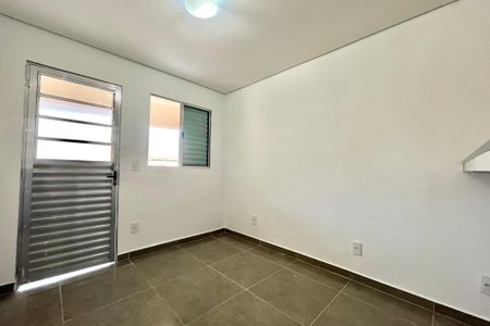 Sala de casa para alugar com 1 quarto, 30m² em Parque Jabaquara, São Paulo