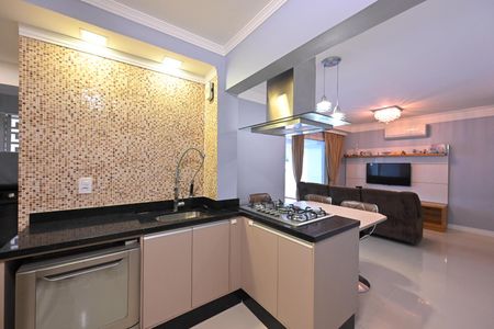 Apartamento à venda com 168m², 2 quartos e 2 vagasCozinha