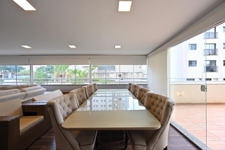 Apartamento à venda com 168m², 2 quartos e 2 vagasSala