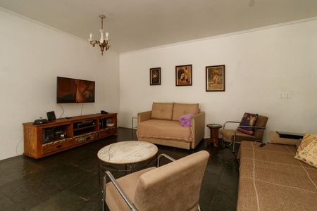 Casa para alugar com 560m², 4 quartos e 4 vagasSala