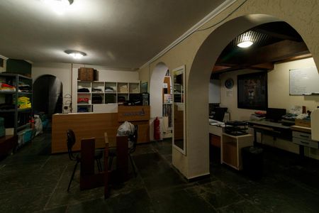 Casa para alugar com 560m², 4 quartos e 4 vagasSalão de festas