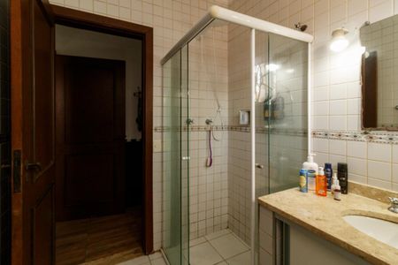 Casa para alugar com 560m², 4 quartos e 4 vagasBanheiro da Suíte