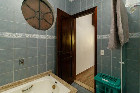 Casa para alugar com 560m², 4 quartos e 4 vagasBanheiro da Suíte 2
