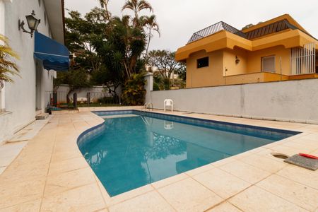 Casa para alugar com 560m², 4 quartos e 4 vagasÁrea externa