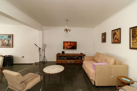 Casa para alugar com 560m², 4 quartos e 4 vagasSala