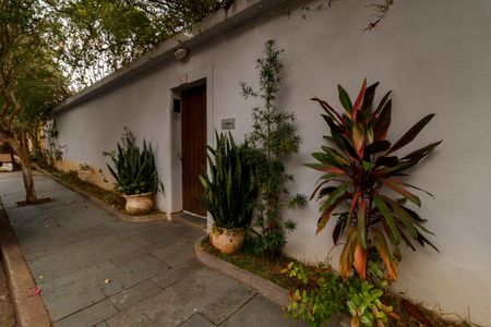 Casa para alugar com 560m², 4 quartos e 4 vagasEntrada fundos