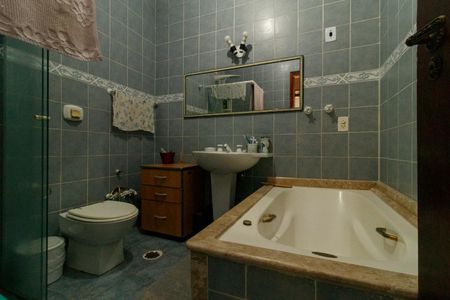 Casa para alugar com 560m², 4 quartos e 4 vagasBanheiro da Suíte 2