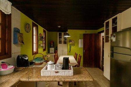 Casa para alugar com 560m², 4 quartos e 4 vagasCozinha