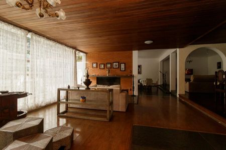 Sala de casa para alugar com 4 quartos, 560m² em Jardim Virginia Bianca, São Paulo