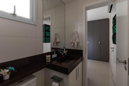 Apartamento à venda com 115m², 3 quartos e 2 vagasBanheiro da Suíte 1
