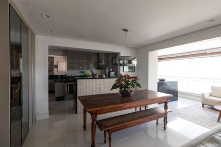 Apartamento à venda com 115m², 3 quartos e 2 vagasSala
