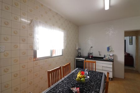 Casa à venda com 112m², 3 quartos e 2 vagasCozinha 