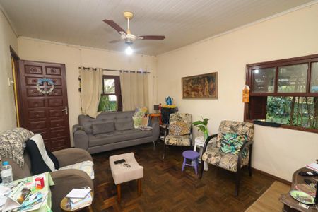 Casa à venda com 250m², 3 quartos e 2 vagasSala
