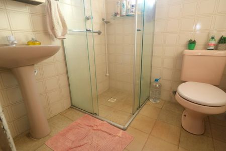 Casa à venda com 250m², 3 quartos e 2 vagasBanheiro