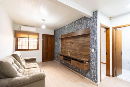 Casa à venda com 2 quartos, 42m² em Guajuviras, Canoas
