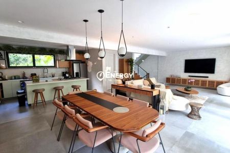 Casa à venda com 3 quartos, 520m² em Brooklin, São Paulo