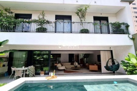 Casa à venda com 520m², 3 quartos e 4 vagas