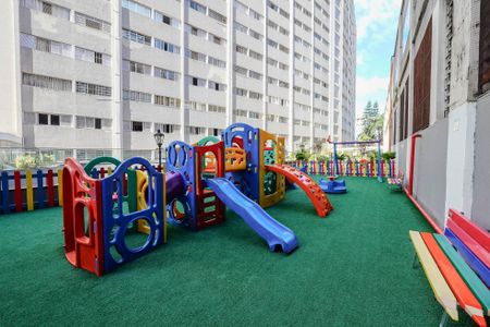 Apartamento à venda com 73m², 2 quartos e sem vaga Apartamento à venda com 73m², 2 quartos e sem vagaÁrea comum - Playground