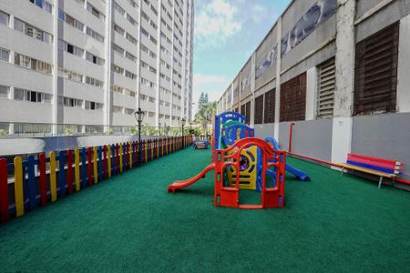 Apartamento à venda com 73m², 2 quartos e sem vaga Apartamento à venda com 73m², 2 quartos e sem vagaÁrea comum - Playground