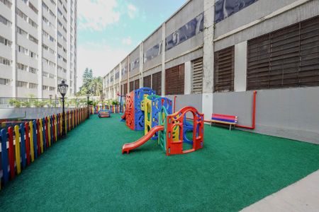 Apartamento à venda com 73m², 2 quartos e sem vaga Apartamento à venda com 73m², 2 quartos e sem vagaÁrea comum - Playground