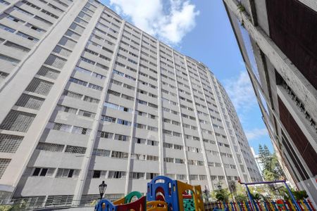 Apartamento à venda com 73m², 2 quartos e sem vaga Apartamento à venda com 73m², 2 quartos e sem vagaFachada