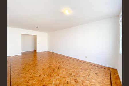Apartamento para alugar com 151m², 3 quartos e 1 vaga Apartamento para alugar com 151m², 3 quartos e 1 vagaSala