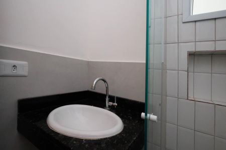 Apartamento para alugar com 36m², 2 quartos e sem vaga Apartamento para alugar com 36m², 2 quartos e sem vagaBanheiro