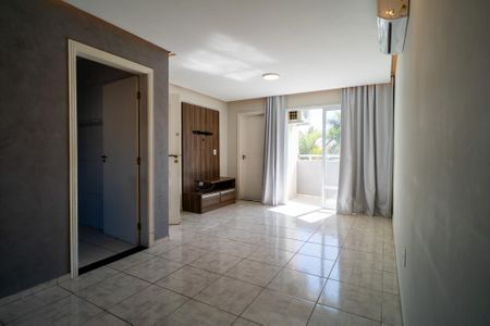 Sala de apartamento para alugar com 2 quartos, 77m² em Jardim Astro, Sorocaba