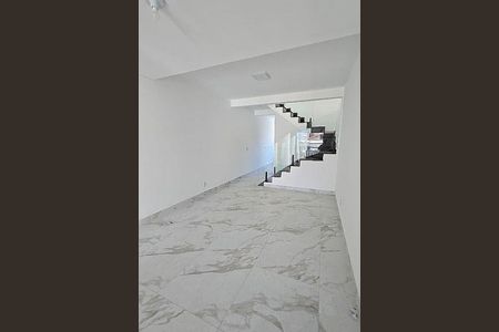 Casa à venda com 3 quartos, 145m² em Parque São Lucas, São Paulo