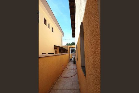 Casa à venda com 135m², 3 quartos e 5 vagas