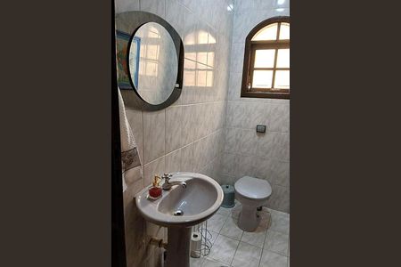 Casa à venda com 135m², 3 quartos e 5 vagas