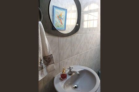 Casa à venda com 135m², 3 quartos e 5 vagas