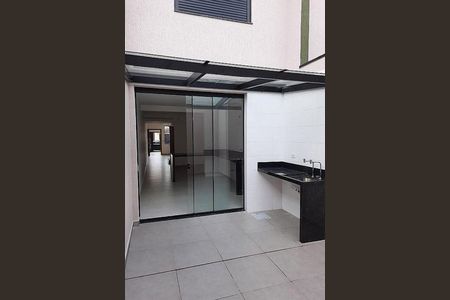 Casa à venda com 110m², 3 quartos e 2 vagas