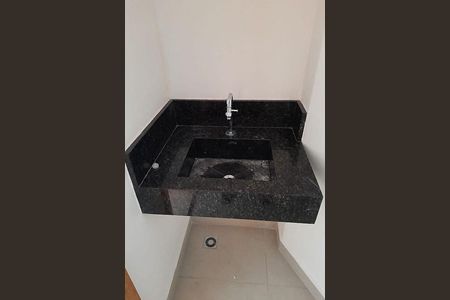 Casa à venda com 110m², 3 quartos e 2 vagas