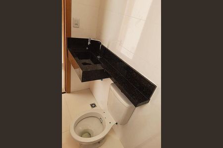 Casa à venda com 110m², 3 quartos e 2 vagas