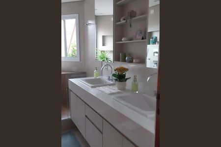 Casa à venda com 3 quartos, 270m² em Alphaville, Santana de Parnaíba