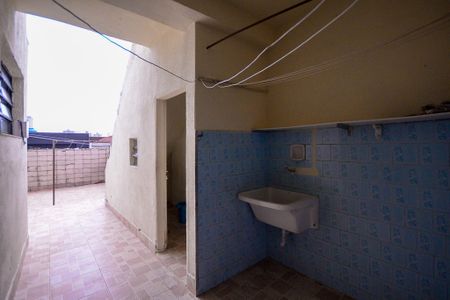 Casa para alugar com 198m², 2 quartos e 1 vagaÁrea de Serviço 